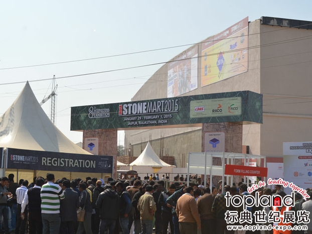 兩年一屆的印度齋普爾國際石材展覽會(huì)INDIA STONEMART是印度石材行業(yè)知名專業(yè)展會(huì)，其主辦方為CDOS(印度石材發(fā)展中心)和FICCI(印度工商聯(lián)和會(huì))，將于2022年11月10-13日在印度齋普爾展覽中心舉辦。